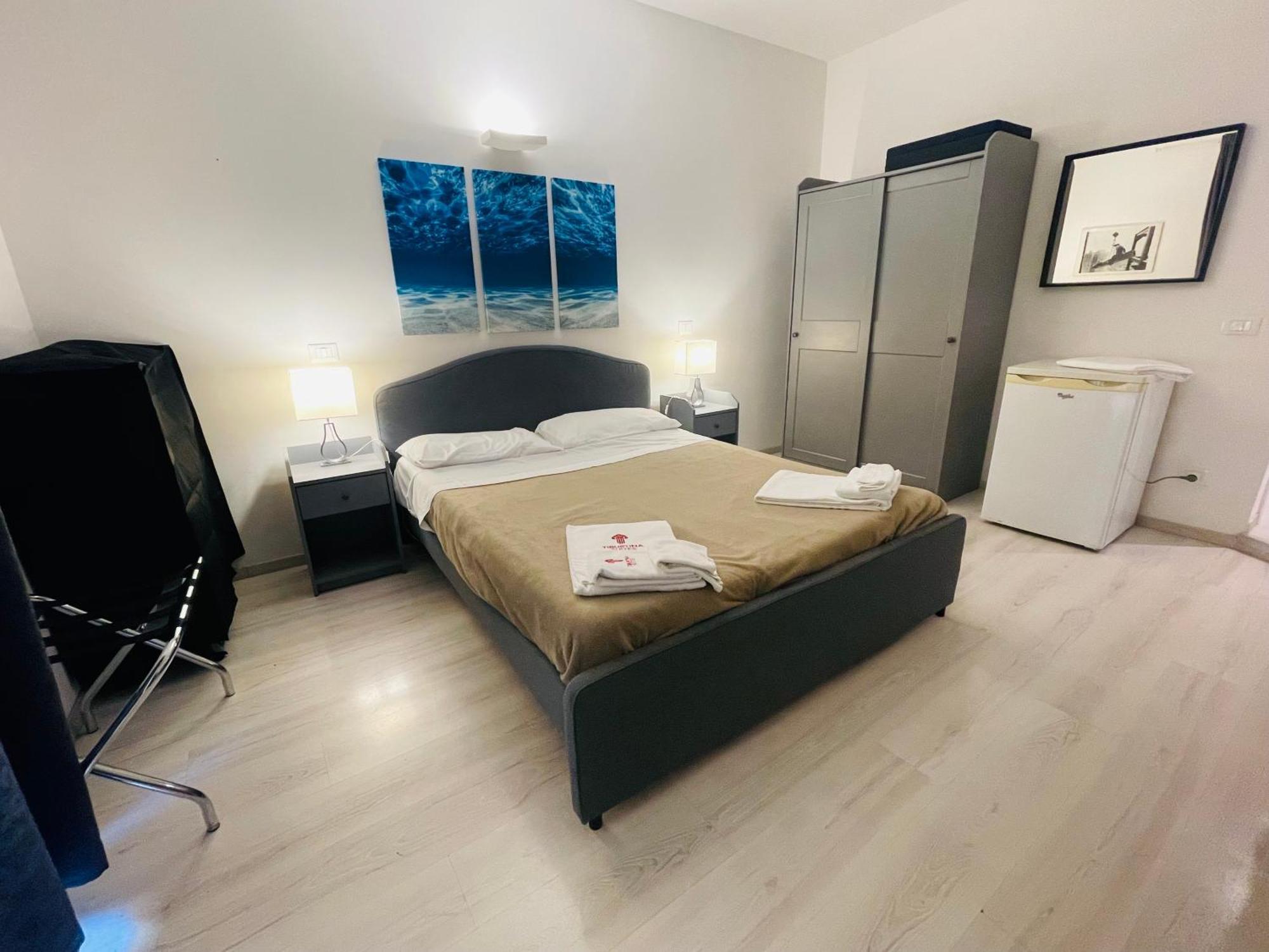 Tiburtina Suites, Roma ภายนอก รูปภาพ
