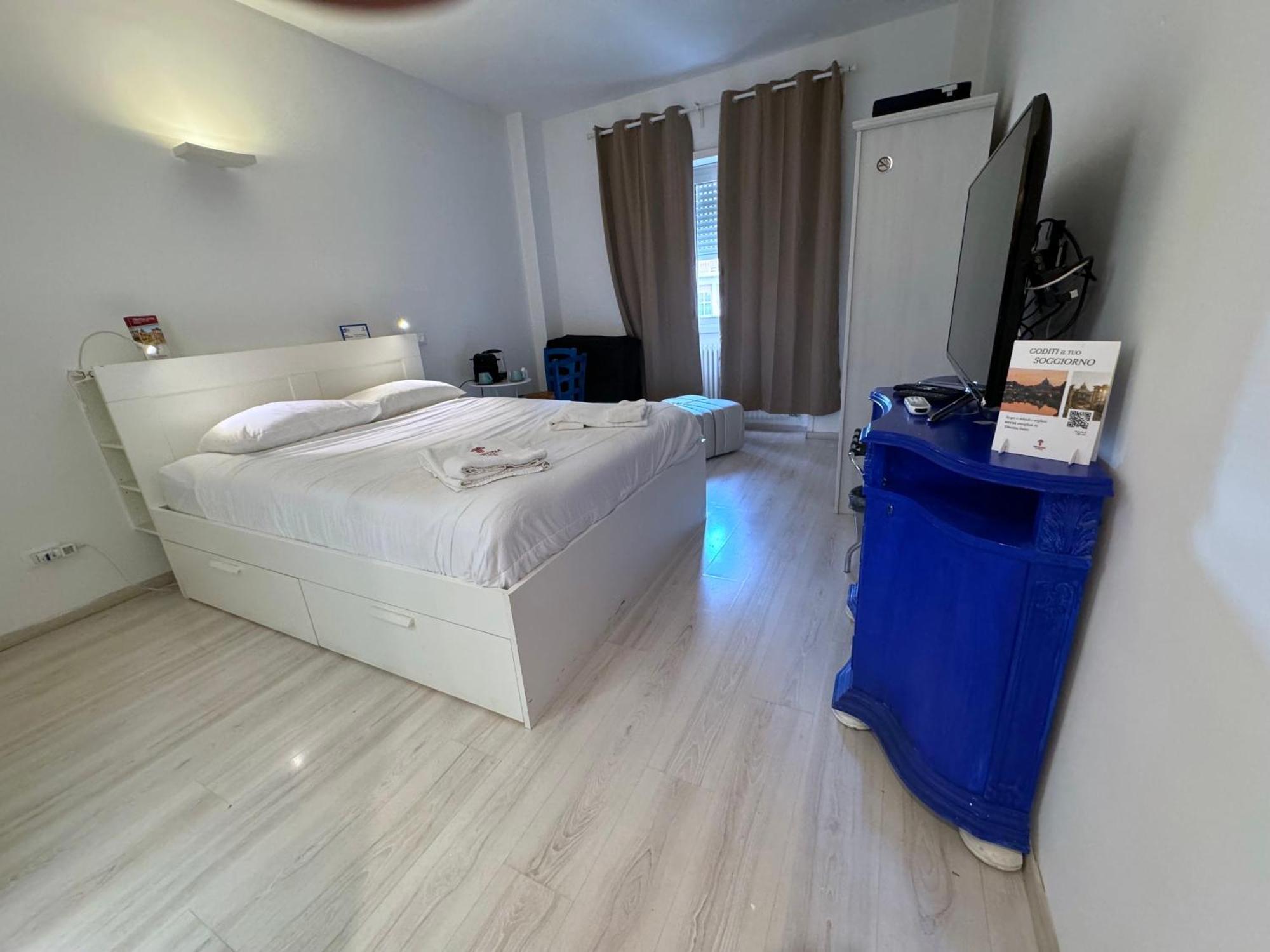 Tiburtina Suites, Roma ภายนอก รูปภาพ