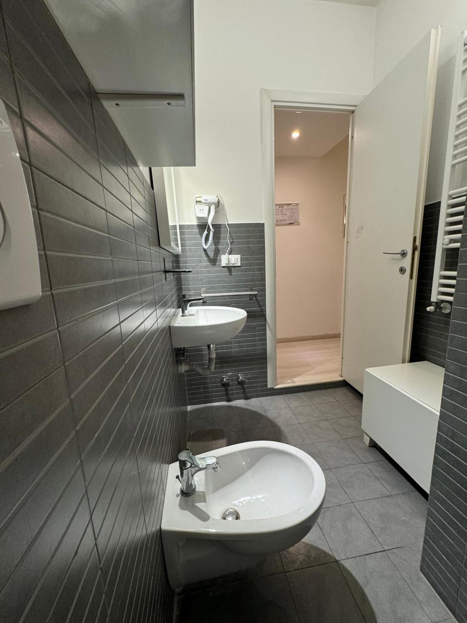 Tiburtina Suites, Roma ภายนอก รูปภาพ