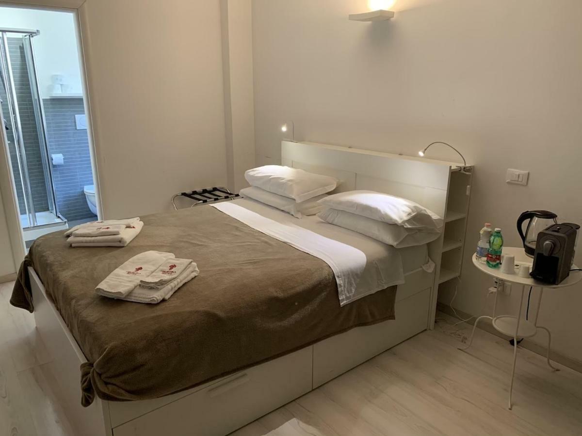 Tiburtina Suites, Roma ภายนอก รูปภาพ